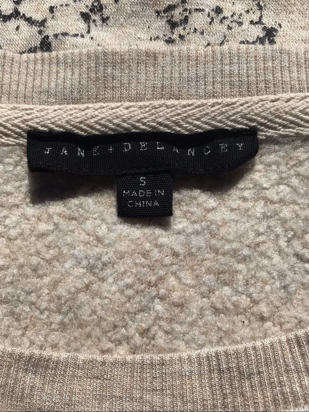 Jane and Delancey Neutral Snake-Print Crewneck Sweatshirt Size Small